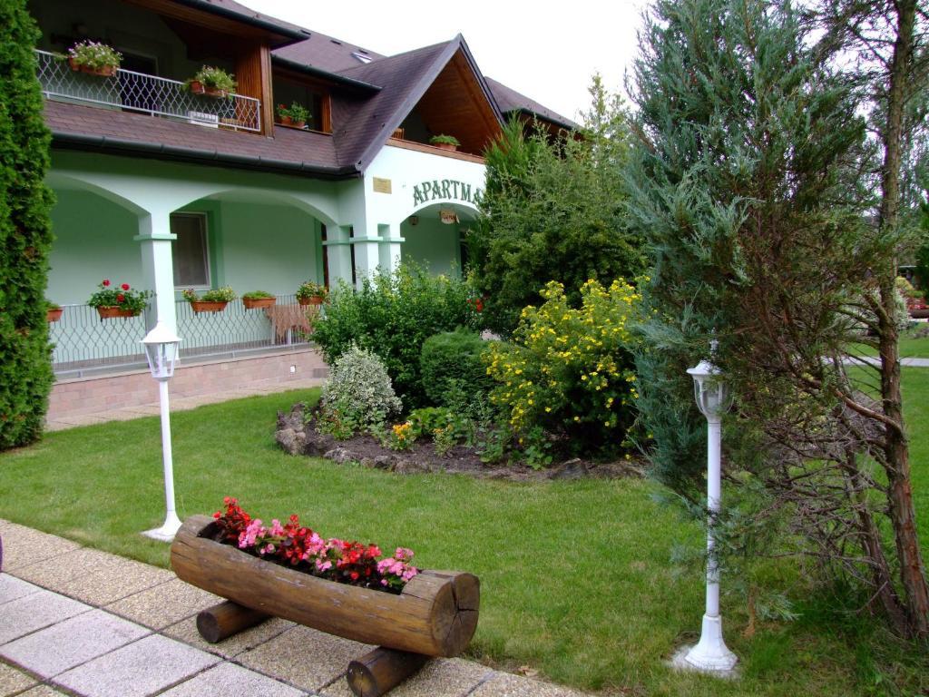 Rajna Apartmanház Bogács Exteriér fotografie