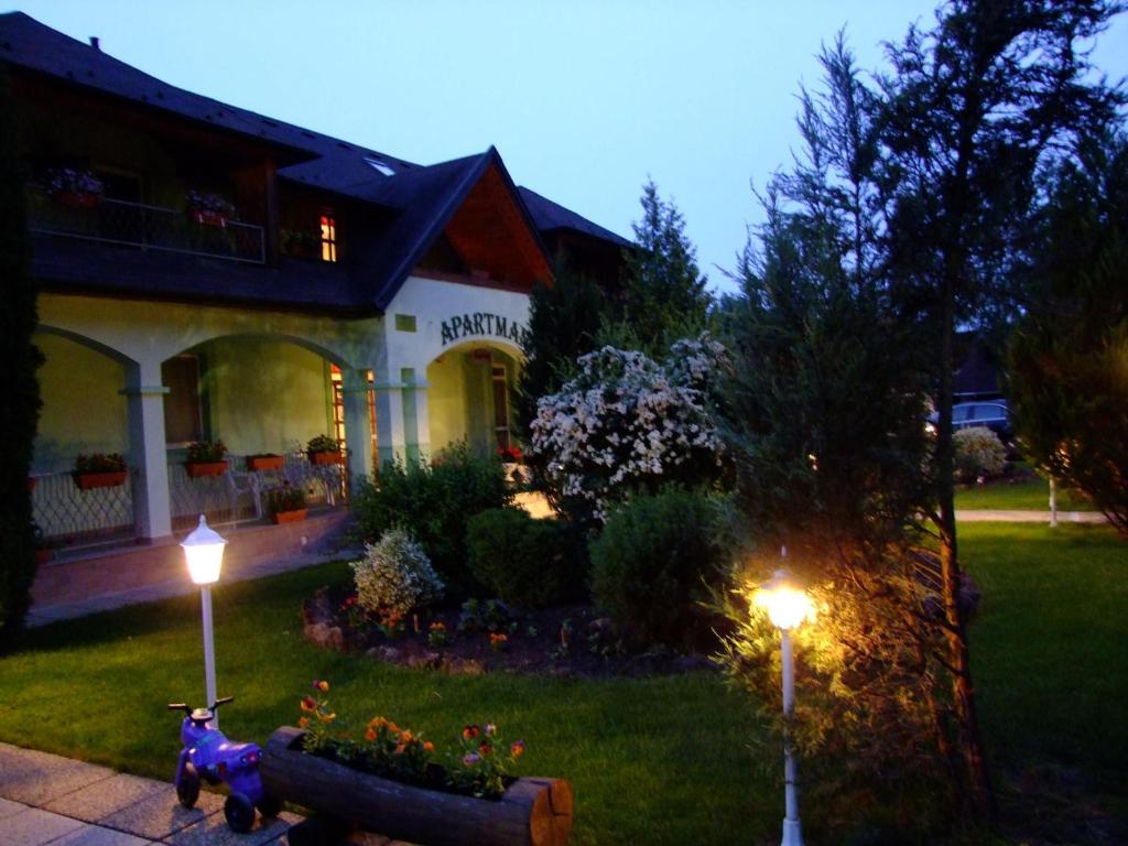 Rajna Apartmanház Bogács Exteriér fotografie