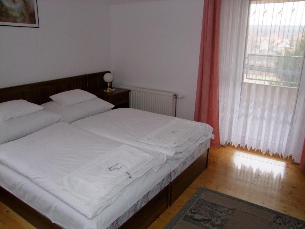 Rajna Apartmanház Bogács Pokoj fotografie