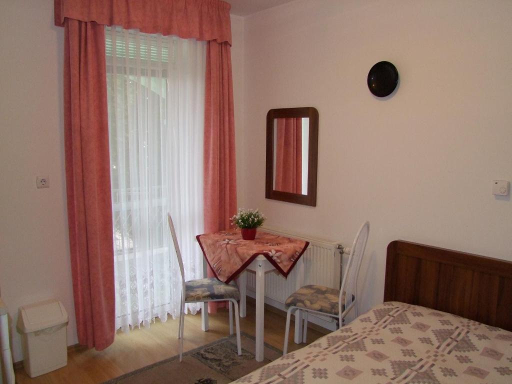 Rajna Apartmanház Bogács Pokoj fotografie